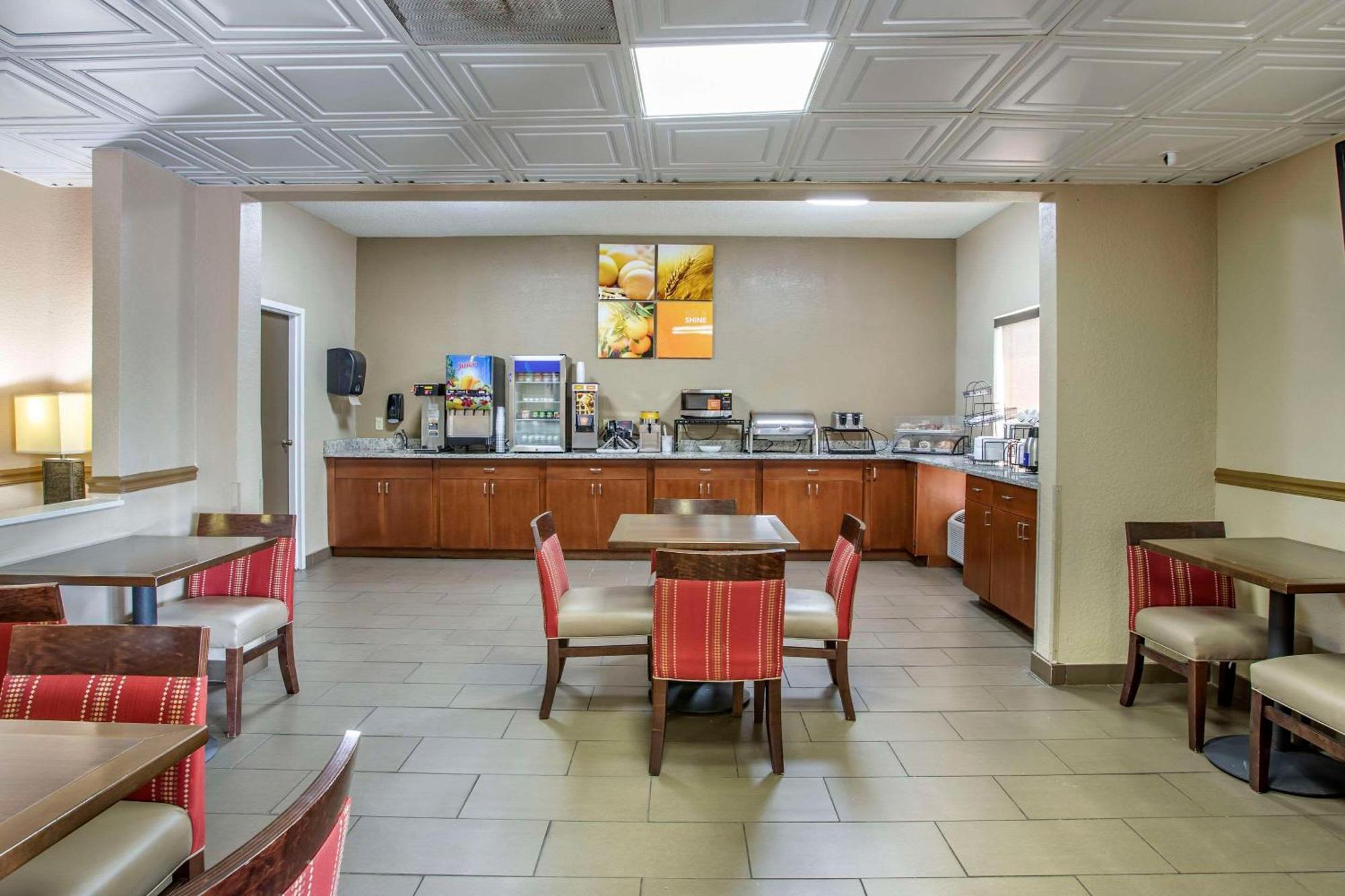 Comfort South Inn